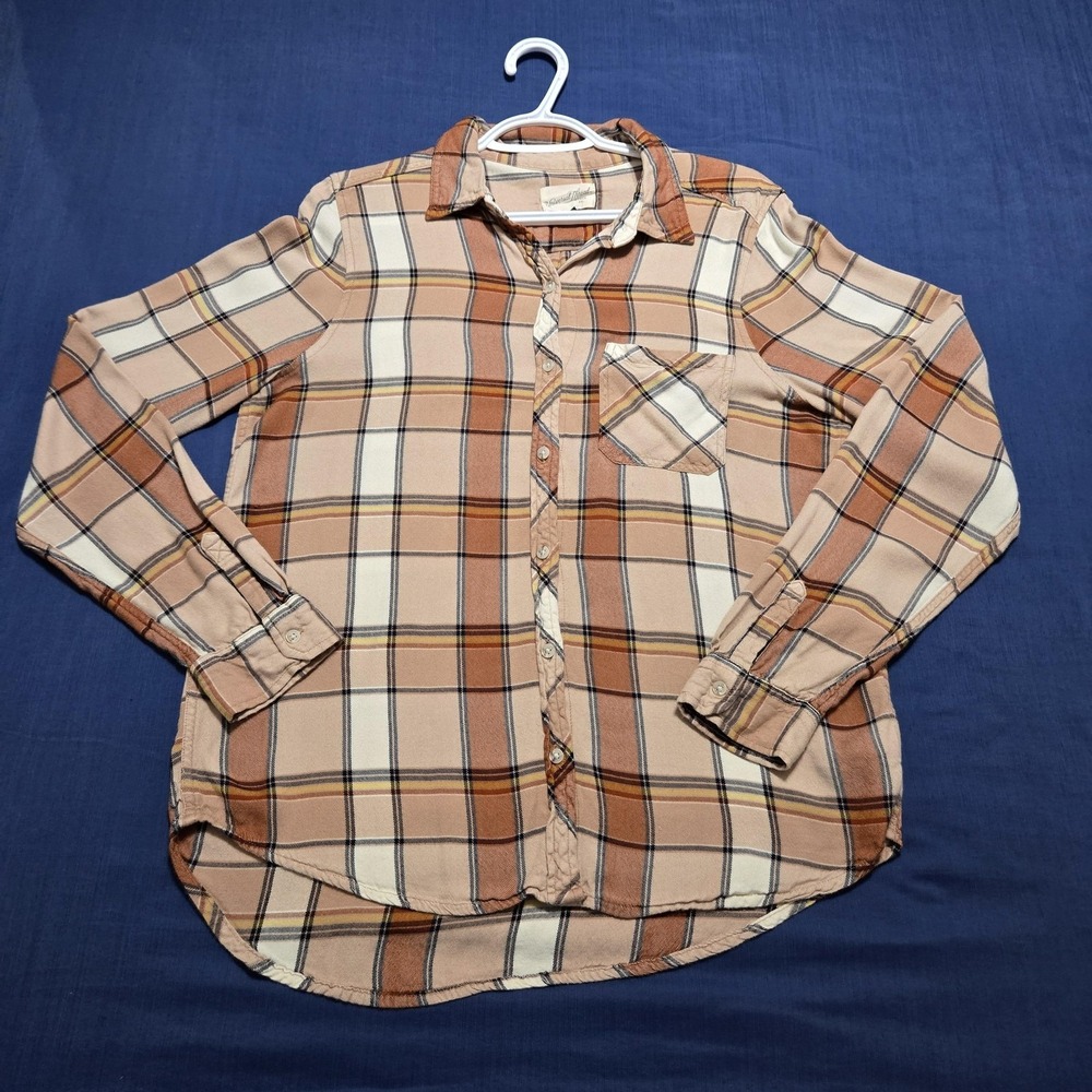 Universal Thread Shirt Womens Medium Beige Plaid 100% Rayon Button Up Top
